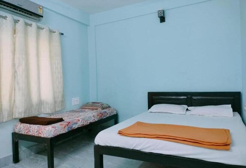 호텔 Royal Leelas Inn