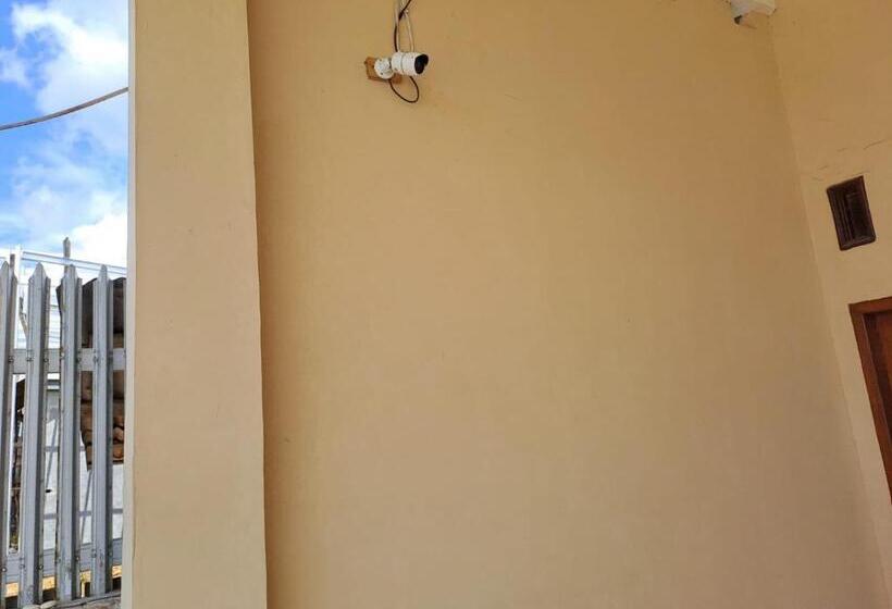 בית מלון כפרי Spot On 93367 Wisma Sidosari Syariah