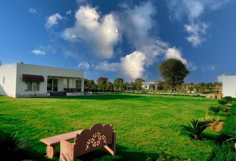 فندق The Peace  A 2bhk Luxury Private Pool Villa