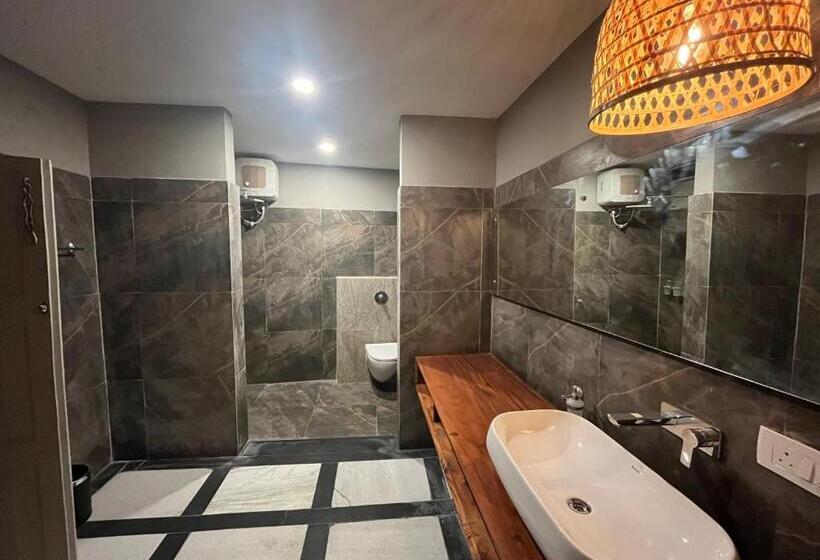 Nkaasa Hotel Personal Suites