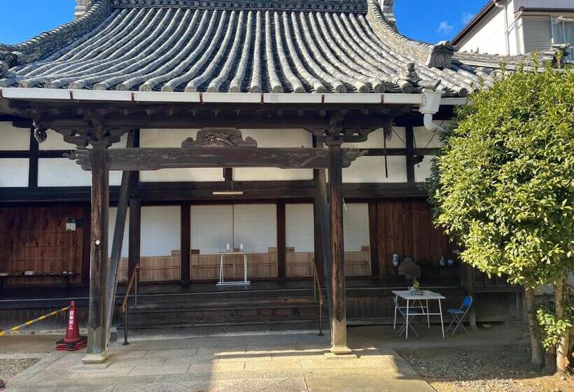 Majatalo 長徳寺宿坊 temple