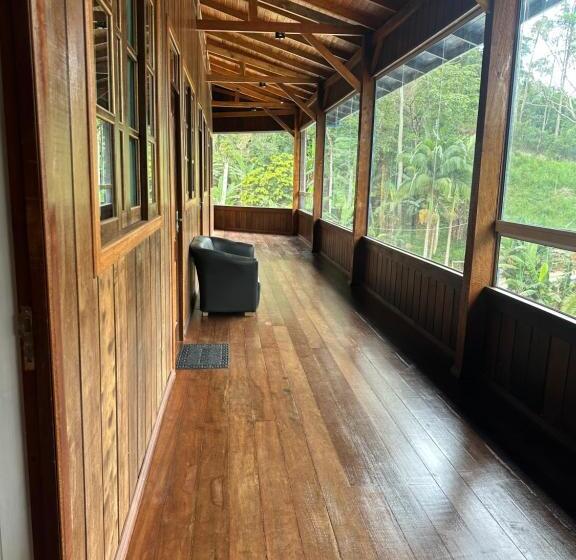 ペンション Vila Dos Pássaros, Quarto Casal