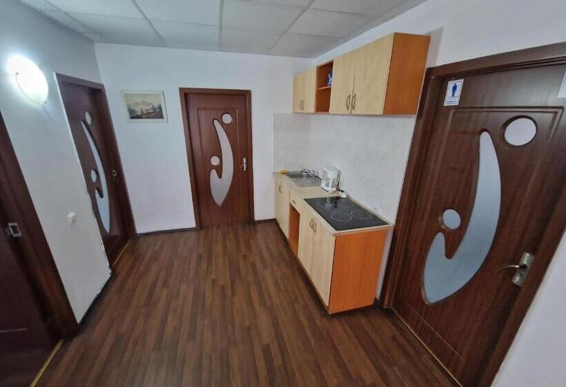 هاستل Casa Thomas Cluj