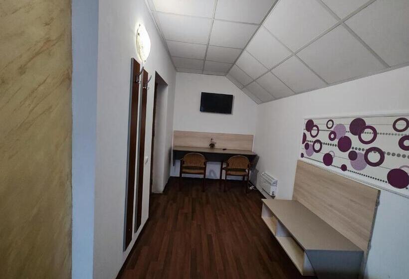 هاستل Casa Thomas Cluj