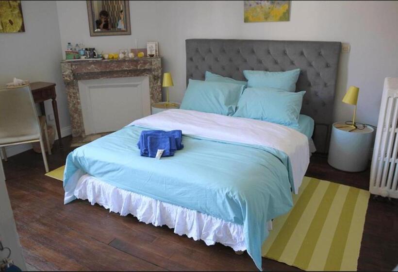 צימר Manoir De Bréançon