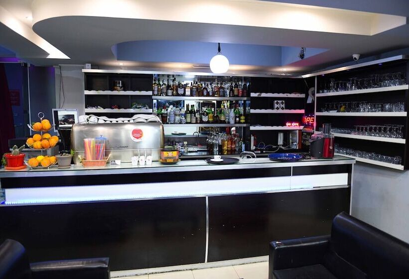 בית מלון כפרי Bardhi