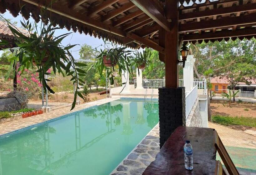 فندق Capital O 93345 The Saka Guest House Syariah