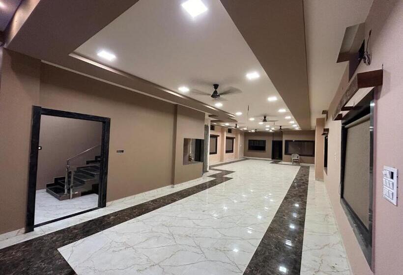 호텔 New Agrawal Pudi Bhandar