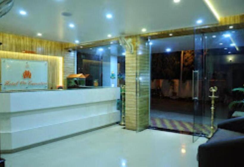 בית מלון כפרי Om Executive, Satara