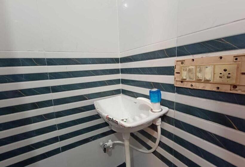 ホテル Oyo Flagship Darbar Guest House