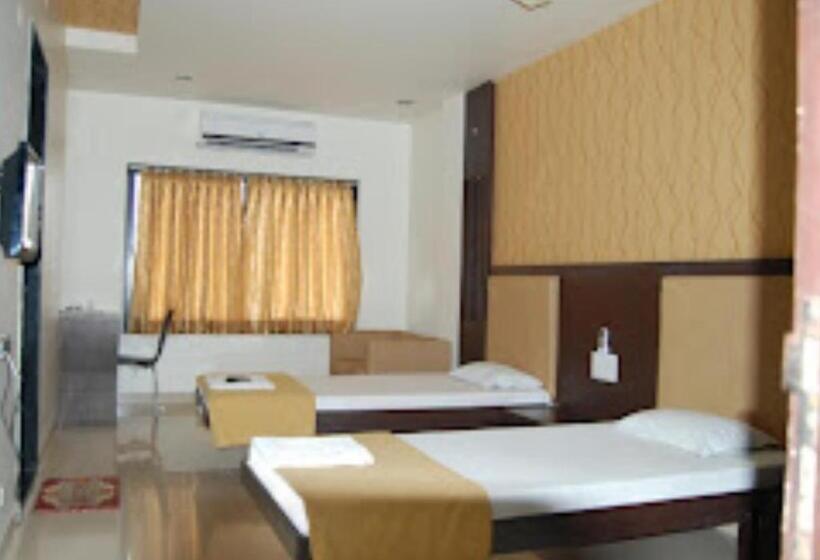 酒店 Sangram Palace Shirur