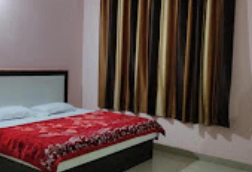 ホテル Yash Palace & Ok Veg Resturant Maihar