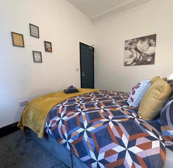 פנסיון 10 Minutes To Central London Vaux