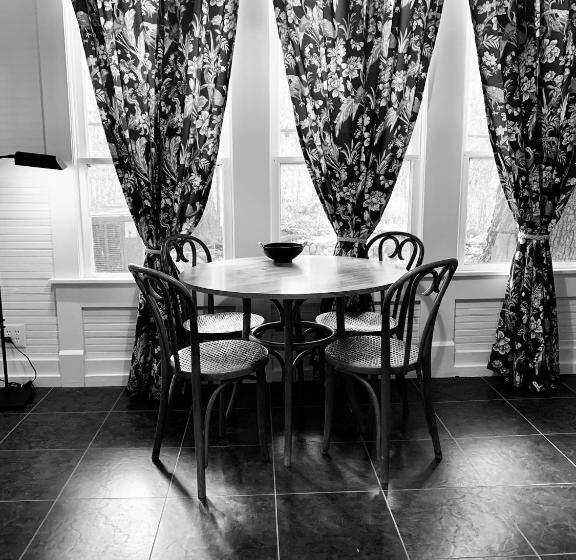 膳宿费 The Downtown Abbey