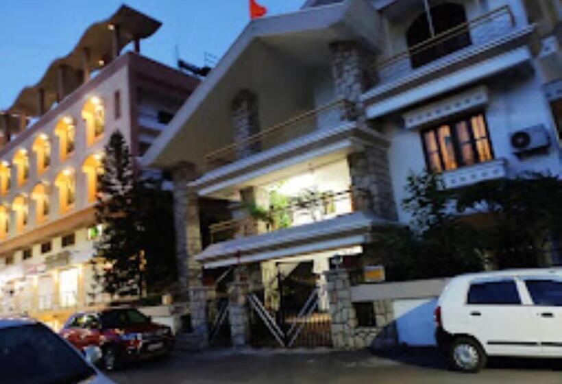 호스텔 Marvel Inn Shirur