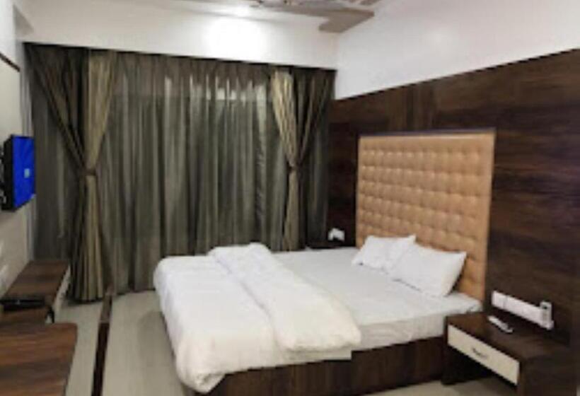 호스텔 Marvel Inn Shirur