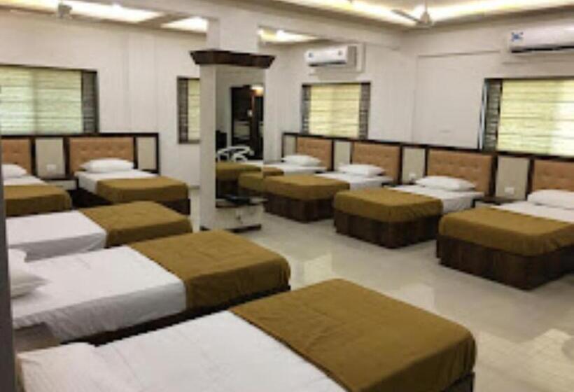 호스텔 Marvel Inn Shirur
