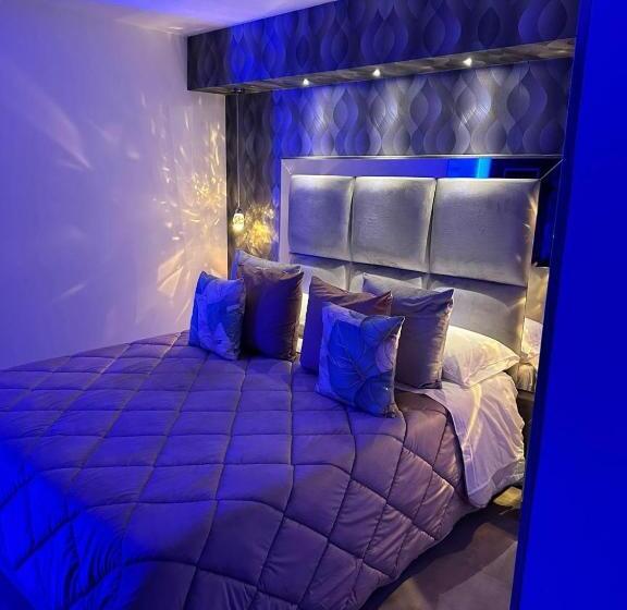 تختخواب و صبحانه C3 Luxury