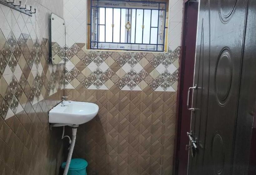 فندق Oyo Flagship Sri Sakthi Siva Lodge