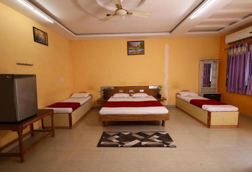 فندق Padmapani Park Fardapur