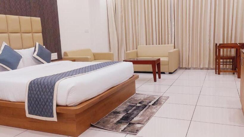 هتل Travelmore Rc Comforts