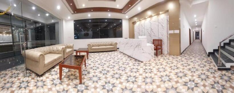 هتل Travelmore Rc Comforts