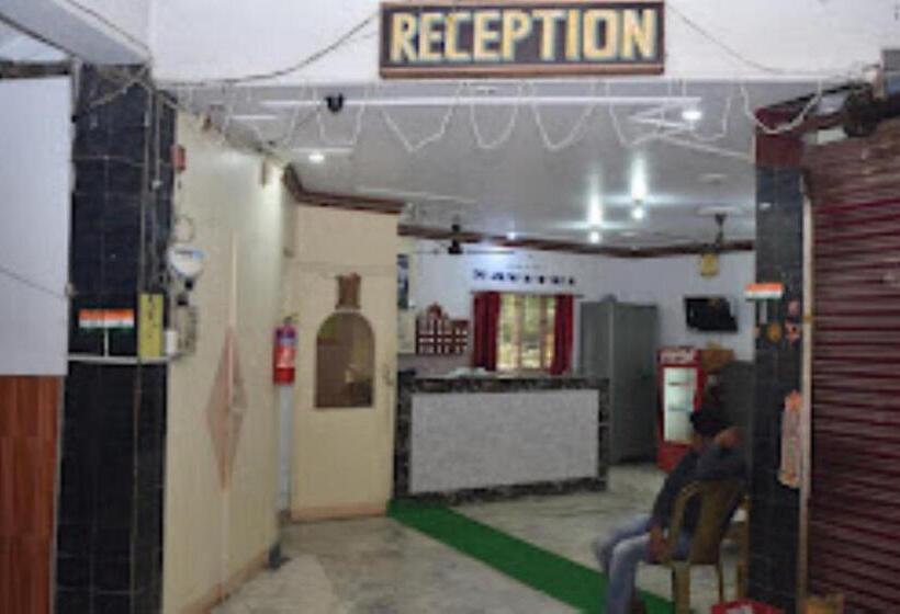 ホテル Savitri Deoghar