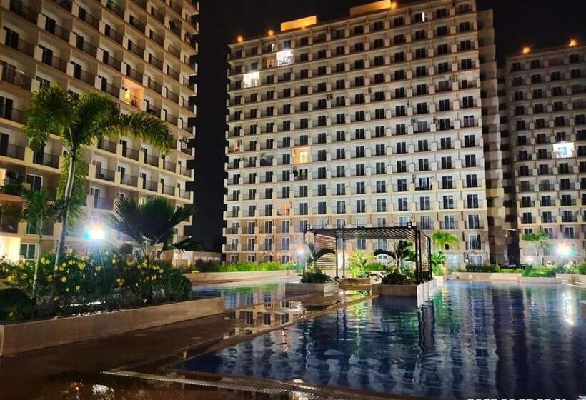 Nate & Athalia S Cityscape Condotel