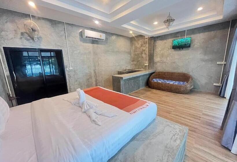 بنسيون Seaview Hopper Phuket House