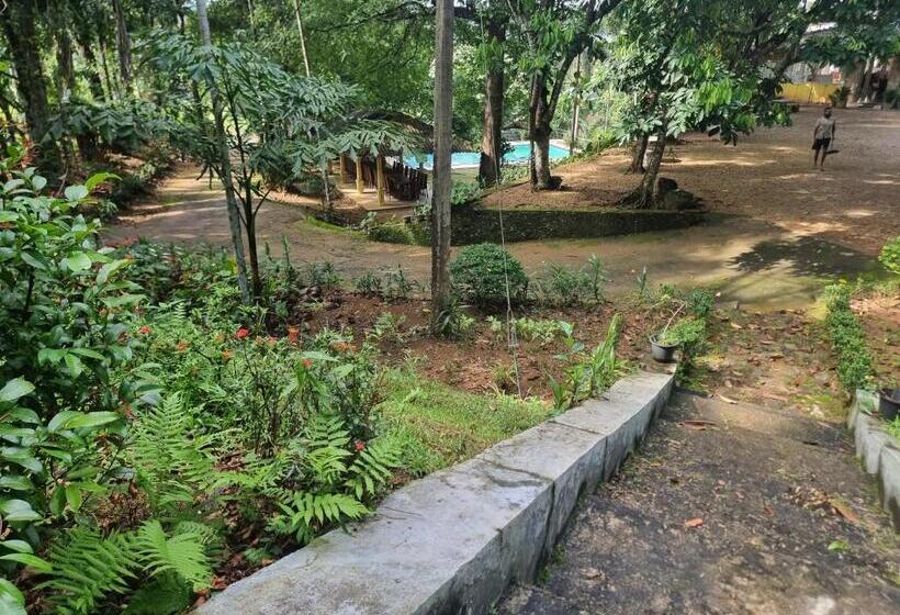 The Nature S Resort, Hanwella