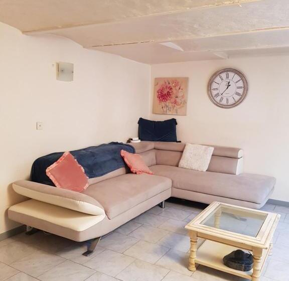 مبيت وإفطار Pitchoun