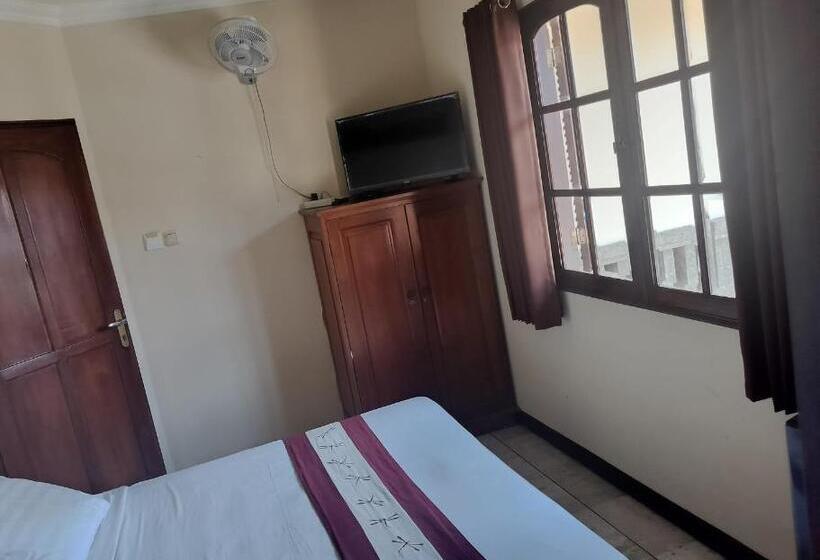 مبيت وإفطار Villa Layang Bulan
