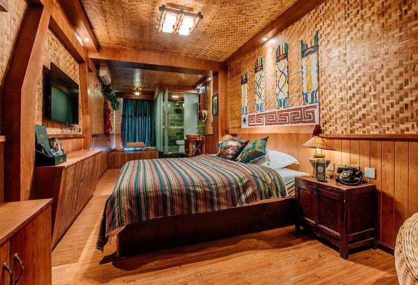 هتل 26life Yunnan Ethnic Creative Inn