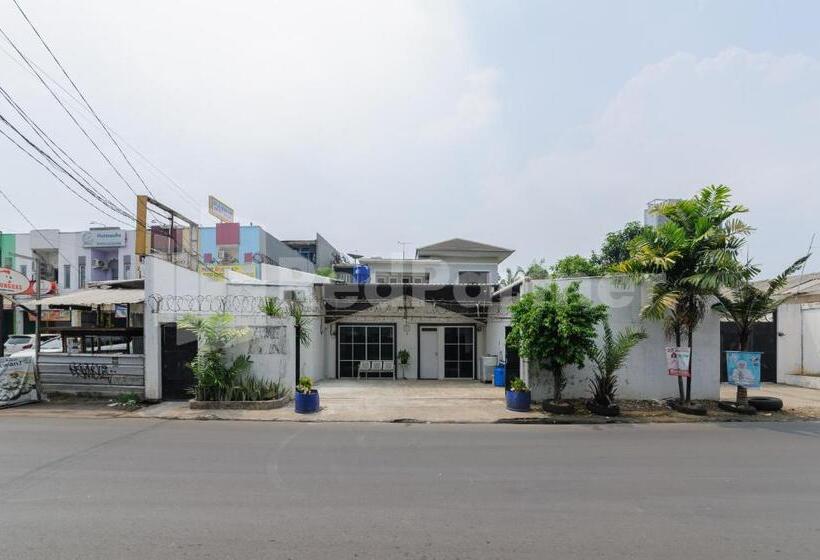 ホテル Bintaro Guest House Near Rs Pondok Indah Bintaro Redpartner