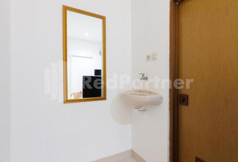 ホテル Bintaro Guest House Near Rs Pondok Indah Bintaro Redpartner