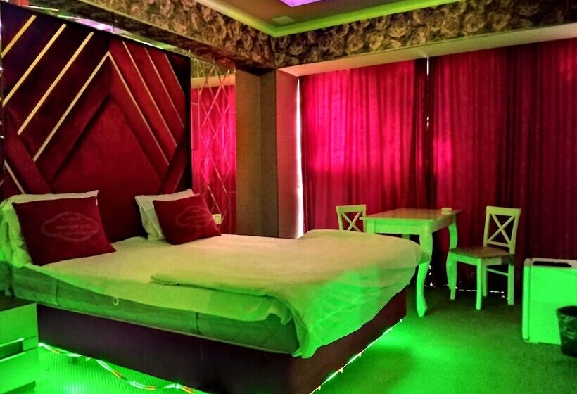 בית מלון כפרי Continent