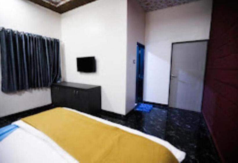 Отель Hidden Hill Resort Pali Sudhagad