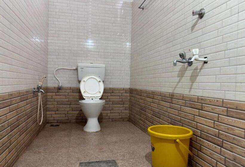 酒店 Yamuna Vihar Toursit Home