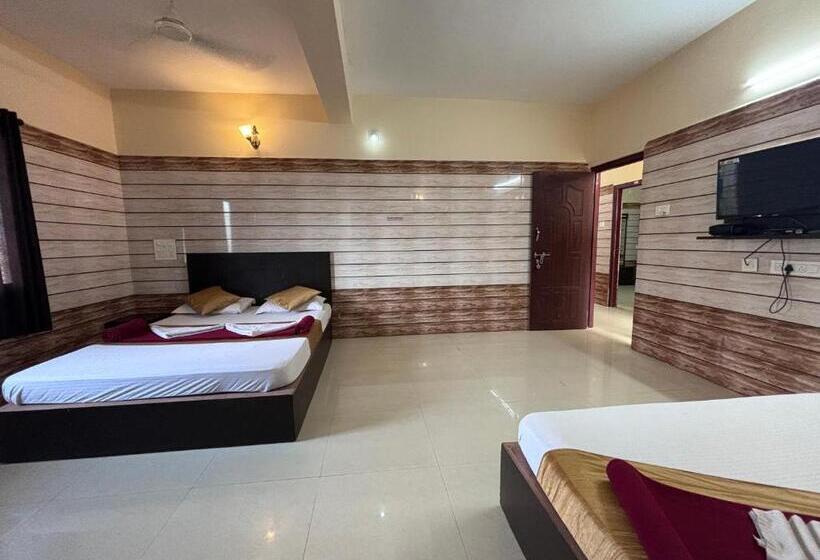 酒店 Yamuna Vihar Toursit Home