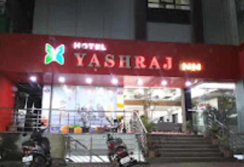 호텔 Yashraj Inn Beed