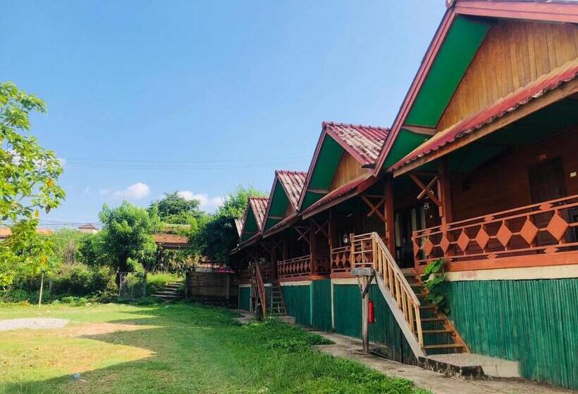 پانسیون Bungalows Le Jar Din Ogne