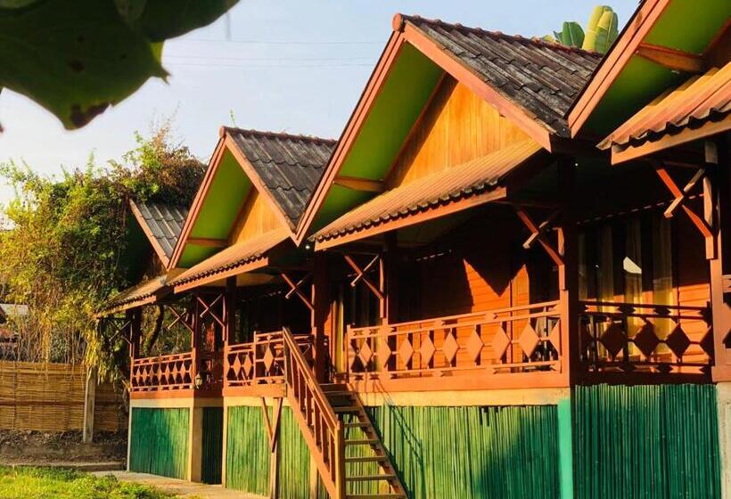 پانسیون Bungalows Le Jar Din Ogne