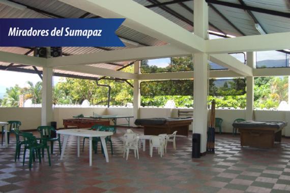 پانسیون Centro Vacacional Miradores Del Sumapaz