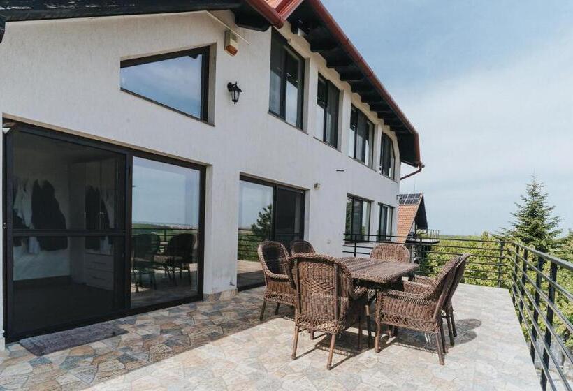 פנסיון Diplomat Villa