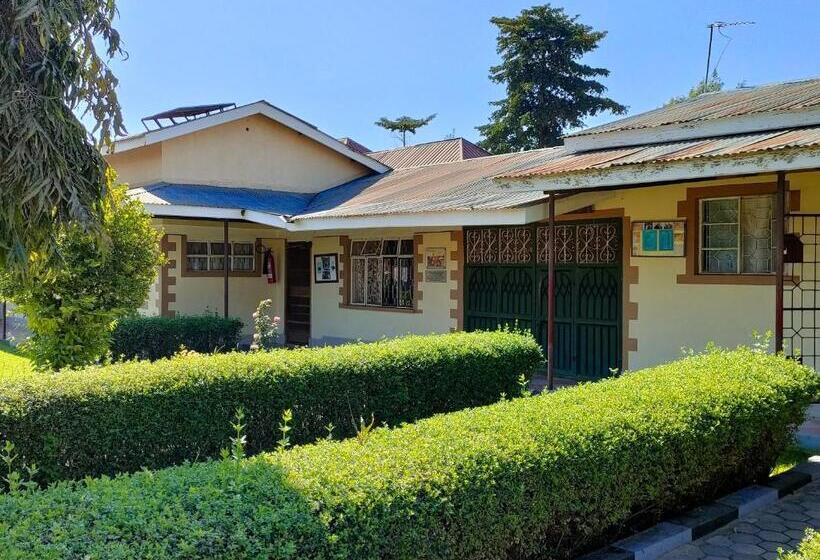 پانسیون Keeney House At St. Gabriel S