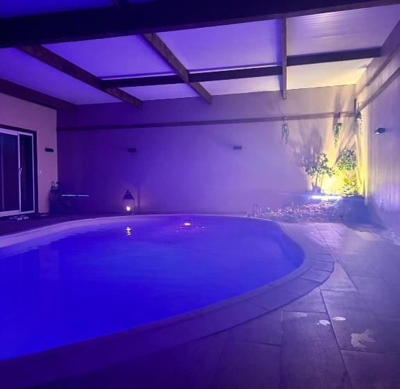膳宿费 La Grange Aux Hirondelles   Chambre Romantique