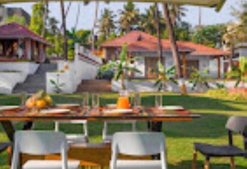 אתר נופש Hideout Cottage 878, Kudal