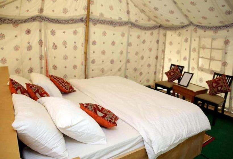 منتجع Rising Star Desert Camp