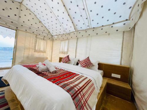 منتجع Rising Star Desert Camp