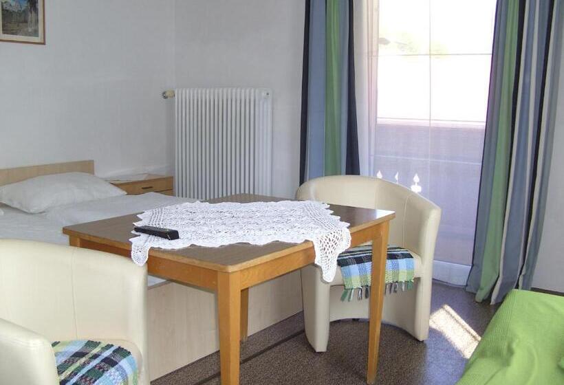 فندق Haus Alpenrose